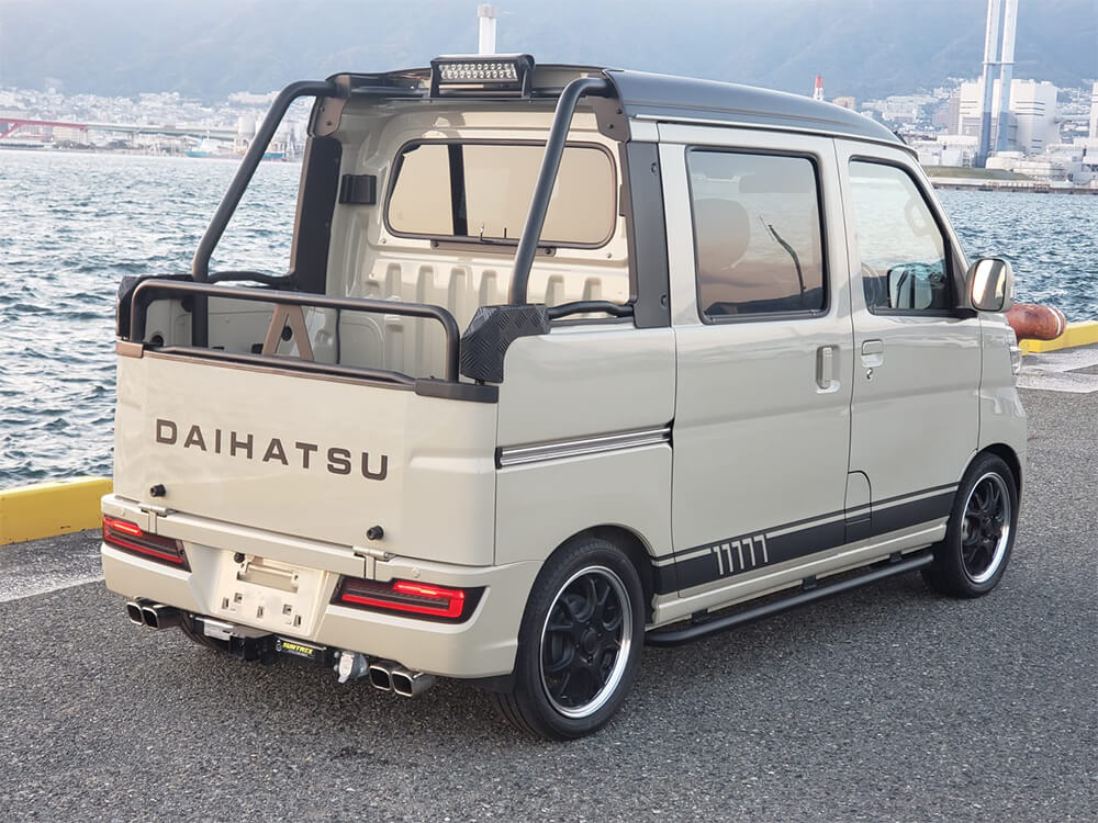 2021 Daihatsu Deck Van Mini Monsters