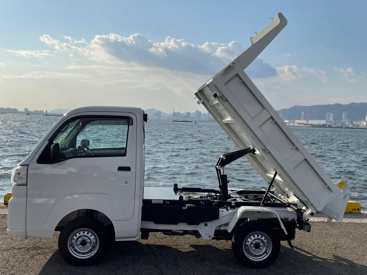 2022 Daihatsu Hijet HD Dump add image thumbnail