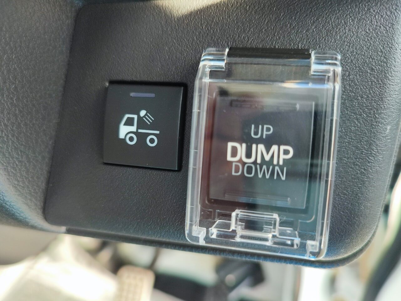 2022 DAIHATSU HIJET HD DUMP add image thumbnail