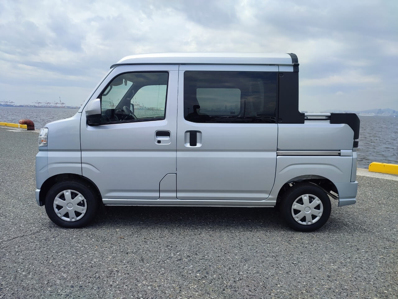 2022 Daihatsu Hijet Deck Van add image thumbnail