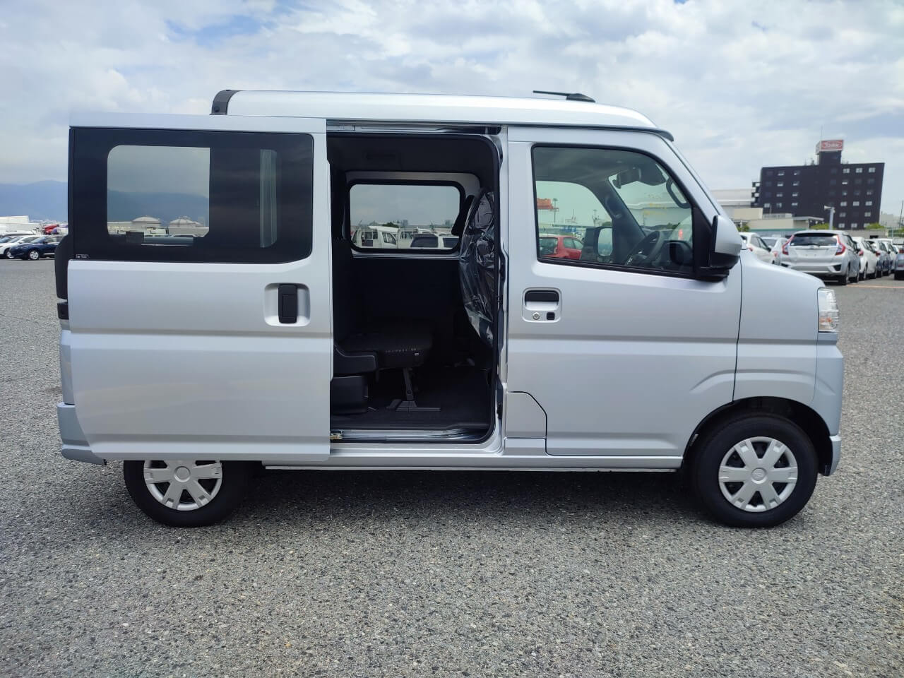 2022 Daihatsu Hijet Deck Van add image thumbnail
