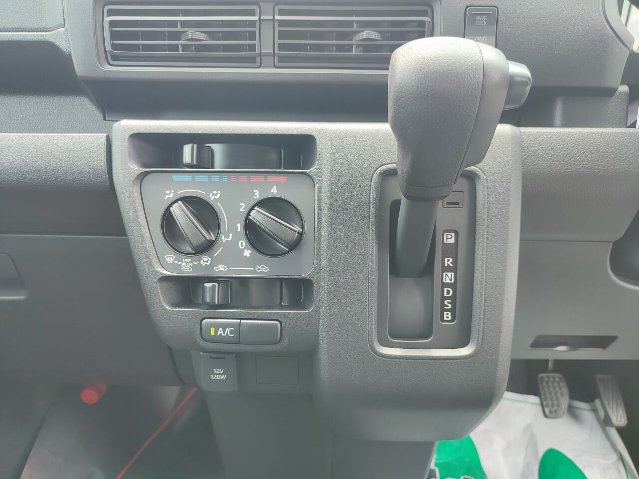 2022 Daihatsu Hijet Deck Van add image thumbnail